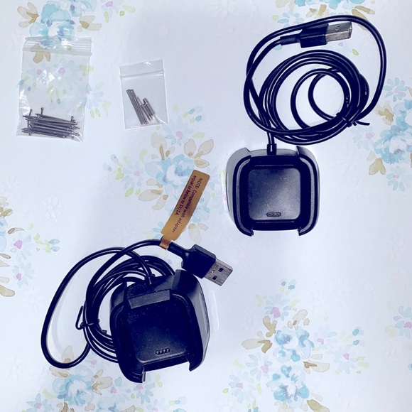 Fitbit Versa Bands and Accessories - Picture 3 of 3